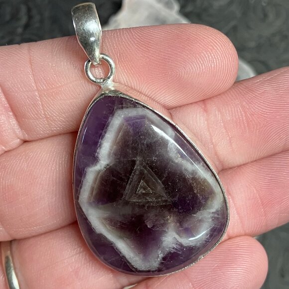 Chevron Amethyst Pendant Stone Crystal Jewelry - Picture 3 of 8